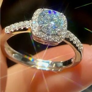 925 Sterling Silver Halo Ring Simple Square Cubic zirconia. Size 9